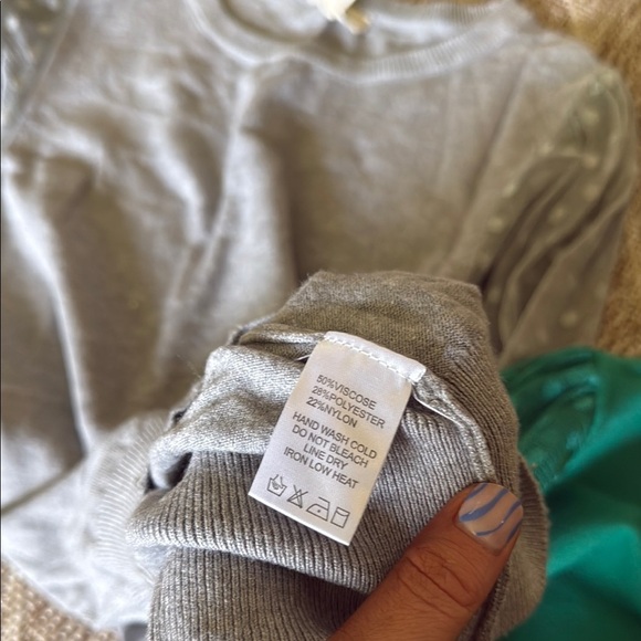 Ee:Some Stylish Gray and Green Women's Sweaters - Picture 6 of 6